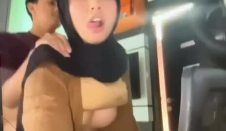Bokep Indo Viral - Amalia Mutya Hijab Cantik Hyper Doggystyle